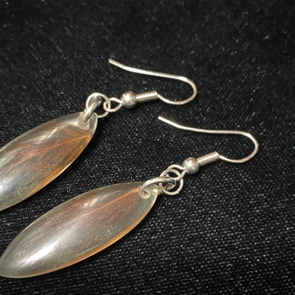 Elegant vintage Silver hook and feather acrylic Earrings